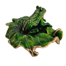 Load image into Gallery viewer, Green Frog On A Lily Pad Trinket Jewellery Ornament Box | Australian Green Frog Gift | Australiana Gifts