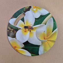 Load image into Gallery viewer, Frangipanni Bee round trivet plaque 
