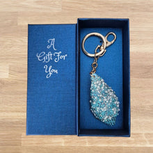 Load image into Gallery viewer, Seaside Shell Boxed Keychain | Large Blue Seaside Shell Bag Charm | Keyring Ocean Gift