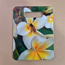 Load image into Gallery viewer, Frangipani Bee Kitchen Trivet Server 