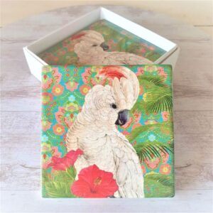 Our stunning Australian Corella cockatoo gift set is the perfect set to brighten up any kitchen table. Serve all of your favourite snacks and treats on this beautiful set.  This beautiful design is the perfect gift for lovers of Australian birds and wildlife.
